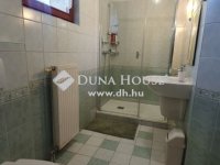 Eladó családi ház, XVII. kerületben 249 M Ft, 9 szobás