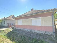 Eladó családi ház, Dombóváron 20.5 M Ft, 2+5 szobás