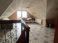Eladó családi ház, Dunaújvárosban 62.5 M Ft, 6 szobás
