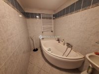 Eladó családi ház, Szombathelyen 98 M Ft, 5 szobás