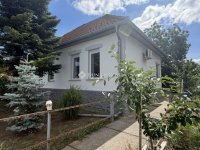 Eladó családi ház, Üllőn 89.9 M Ft, 2 szobás