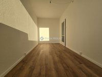 Eladó panellakás, Pécsett 39.9 M Ft, 2 szobás