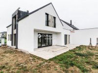 Eladó ikerház, Szombathelyen 159 M Ft, 4 szobás