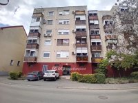 Eladó panellakás, Berettyóújfaluban 49.9 M Ft, 3+1 szobás