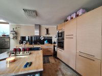 Eladó családi ház, Pécsett 129.9 M Ft, 4 szobás