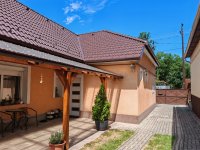 Eladó családi ház, Kesztölcön, Petőfi Sándor utcában 82 M Ft