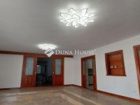 Eladó családi ház, Makón 79.99 M Ft, 4 szobás