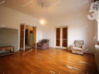 Eladó családi ház, Solton 37.9 M Ft, 5 szobás