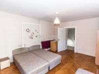 Eladó családi ház, Szombathelyen 95 M Ft, 9 szobás