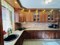 Eladó családi ház, Debrecenben 159.9 M Ft, 6 szobás