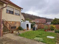 Eladó családi ház, Pécsett 65 M Ft, 3 szobás