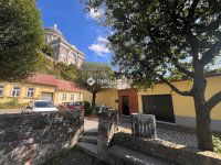 Eladó családi ház, Esztergomban 198.499 M Ft, 8 szobás