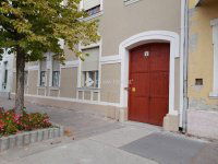 Kiadó téglalakás, albérlet