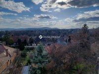 Eladó téglalakás, Szentendrén 93 M Ft, 5 szobás