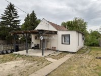 Eladó családi ház, Esztergomban 30 M Ft, 2+1 szobás