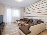 Eladó panellakás, Szegeden 69.5 M Ft, 4 szobás