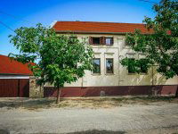 Eladó családi ház, Alsónyéken 149.9 M Ft, 9 szobás