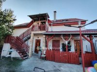 Eladó családi ház, Vecsésen 150 M Ft, 5+3 szobás