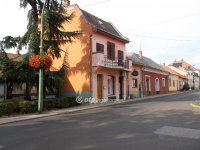 Eladó családi ház