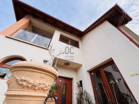 Eladó családi ház, Győrött 149.9 M Ft, 5 szobás