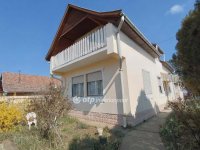 Eladó családi ház, Orosházán 36.9 M Ft, 4 szobás