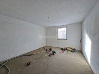 Eladó családi ház, Tóalmáson 60 M Ft, 12 szobás