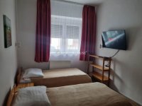 Eladó családi ház, Pécsett 269 M Ft, 12 szobás