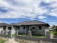 Eladó családi ház, Szigetszentmiklóson 129 M Ft, 5 szobás