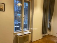 Eladó téglalakás, V. kerületben 64.9 M Ft, 1 szobás