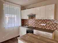 Eladó téglalakás, Kapuváron 54.99 M Ft, 2 szobás