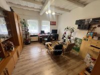 Eladó családi ház, Újszászon 14.9 M Ft, 2 szobás