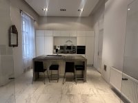 Eladó téglalakás, V. kerületben, Sörház utcában 290 M Ft