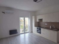 Eladó téglalakás, Komlón 36.9 M Ft, 1+2 szobás