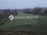 Eladó telek