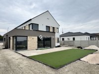 Eladó családi ház, Diósdon 330 M Ft, 5 szobás