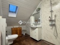 Eladó családi ház, Vecsésen 129.9 M Ft, 4 szobás