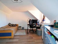 Eladó családi ház, XVII. kerületben 129.9 M Ft, 9 szobás