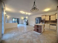 Eladó családi ház, Ürömön 229 M Ft, 5 szobás