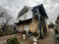 Eladó családi ház, Gödöllőn 199.9 M Ft, 9 szobás