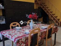 Eladó családi ház, Nyergesújfaluban 90 M Ft, 6 szobás