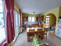 Eladó családi ház, III. kerületben 230 M Ft, 5 szobás