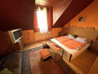 Kiadó hotel, Hajdúszoboszlón 1500 E Ft / hó, 10 szobás
