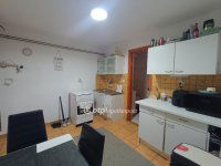 Eladó családi ház, Vértesbogláron 89.9 M Ft, 8 szobás