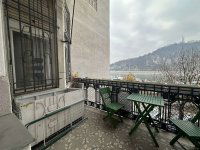 Kiadó téglalakás, albérlet