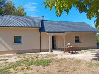 Eladó családi ház, Velencén 79.9 M Ft, 3 szobás