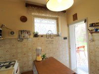 Eladó családi ház, Pécelen 98 M Ft, 8 szobás