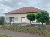 Eladó családi ház, Jászkarajenőn 16 M Ft, 3 szobás