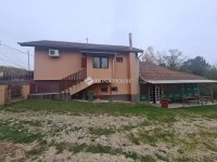 Eladó családi ház, Nemesszentandráson 32.9 M Ft, 6 szobás