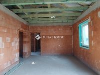 Eladó ikerház, Nagytarcsán 119.9 M Ft, 5 szobás