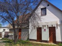 Eladó családi ház, Szolnokon 99 M Ft, 5 szobás